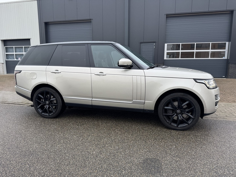 Land Rover Range Rover 4.4 SDV8, Autobio,Std-Heiz,Massage,Soft-Close, Full - Automobil: obrázok 2 Land Rover Range Rover 4.4 SDV8, Autobio,Std-Heiz,Massage,Soft-Close, Full - Automobil: obrázok 2