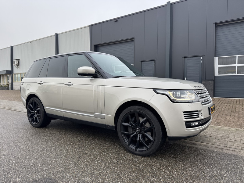 Land Rover Range Rover 4.4 SDV8, Autobio,Std-Heiz,Massage,Soft-Close, Full - Automobil: obrázok 1 Land Rover Range Rover 4.4 SDV8, Autobio,Std-Heiz,Massage,Soft-Close, Full - Automobil: obrázok 1