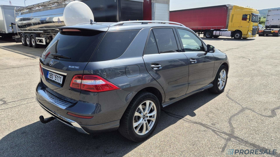 MERCEDES-BENZ ML 350 BLUETEC 4MATIC - Automobil: obrázok 4 MERCEDES-BENZ ML 350 BLUETEC 4MATIC - Automobil: obrázok 4