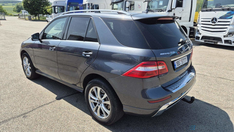 MERCEDES-BENZ ML 350 BLUETEC 4MATIC - Automobil: obrázok 3 MERCEDES-BENZ ML 350 BLUETEC 4MATIC - Automobil: obrázok 3