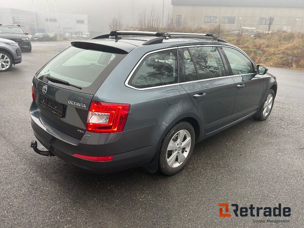 2016 Personbil SKODA OCTAVIA 1.8 TSI 180 hk 4x4 Style 6DSG EU-Godkjent - Automobil: obrázok 4 2016 Personbil SKODA OCTAVIA 1.8 TSI 180 hk 4x4 Style 6DSG EU-Godkjent - Automobil: obrázok 4