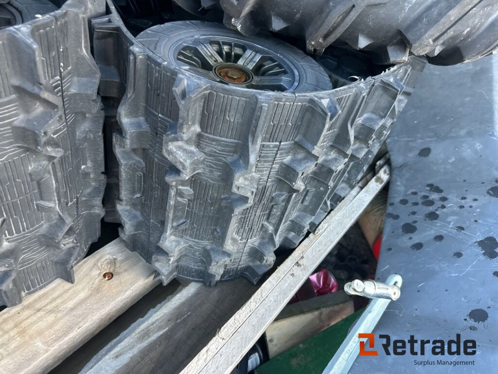 4 stk belter til UTV Komplett 2023 Mod - Diely pásového podvozku pre ATV/ Štvorkolka: obrázok 4 4 stk belter til UTV Komplett 2023 Mod - Diely pásového podvozku pre ATV/ Štvorkolka: obrázok 4