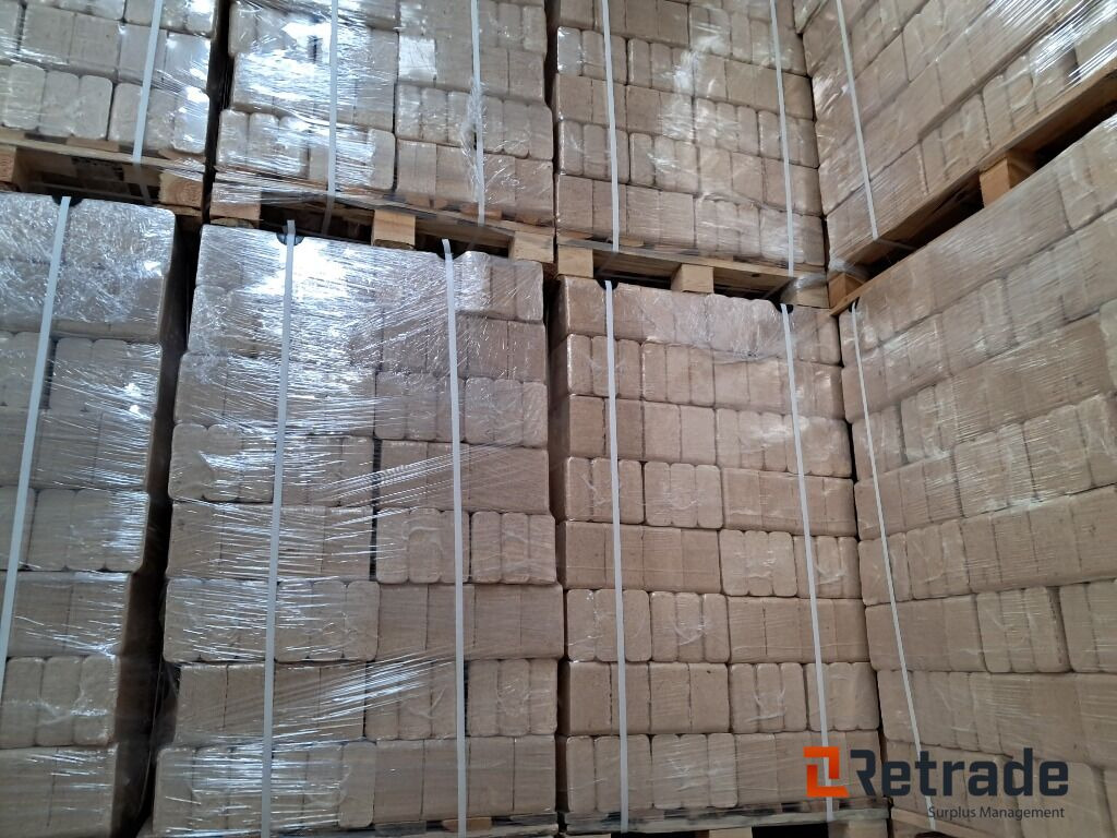 5 paller RUF træbriketter - Nástroj/ Vybavenie: obrázok 1 5 paller RUF træbriketter - Nástroj/ Vybavenie: obrázok 1