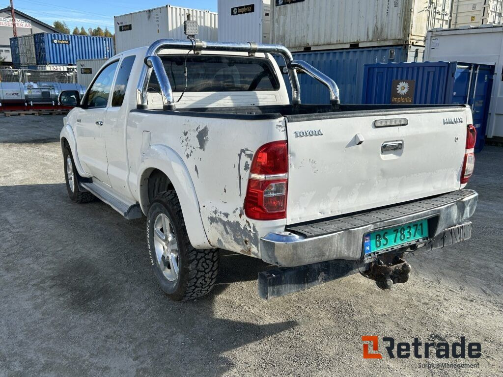Bil Toyota Hilux - Automobil: obrázok 4 Bil Toyota Hilux - Automobil: obrázok 4