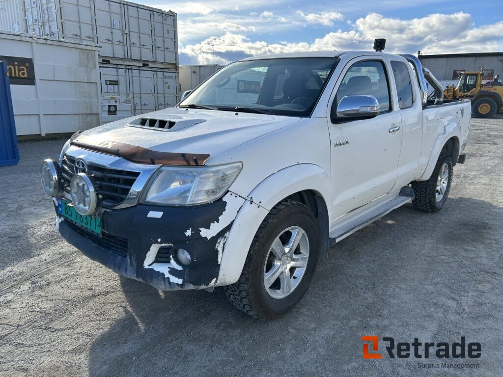 Bil Toyota Hilux - Automobil: obrázok 2 Bil Toyota Hilux - Automobil: obrázok 2