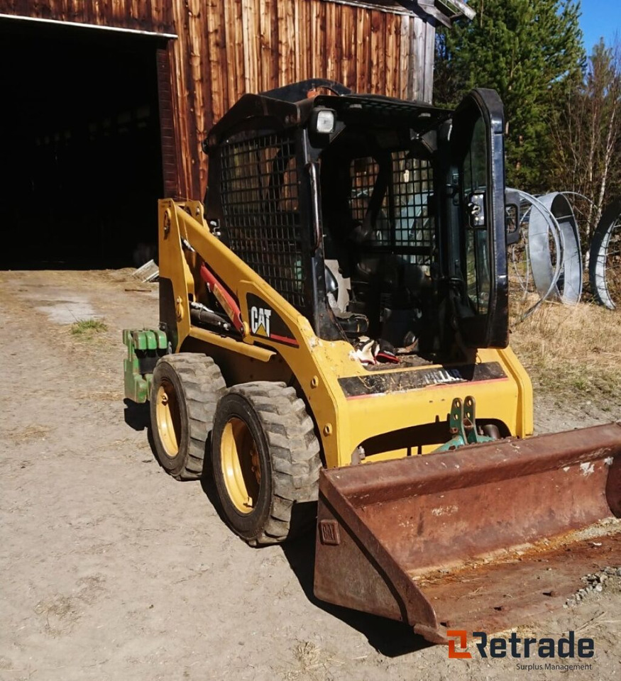 Cat 216 CAT 216 kompaktlaster – kun 2 290 timer - Šmykom riadený nakladač: obrázok 1 Cat 216 CAT 216 kompaktlaster – kun 2 290 timer - Šmykom riadený nakladač: obrázok 1