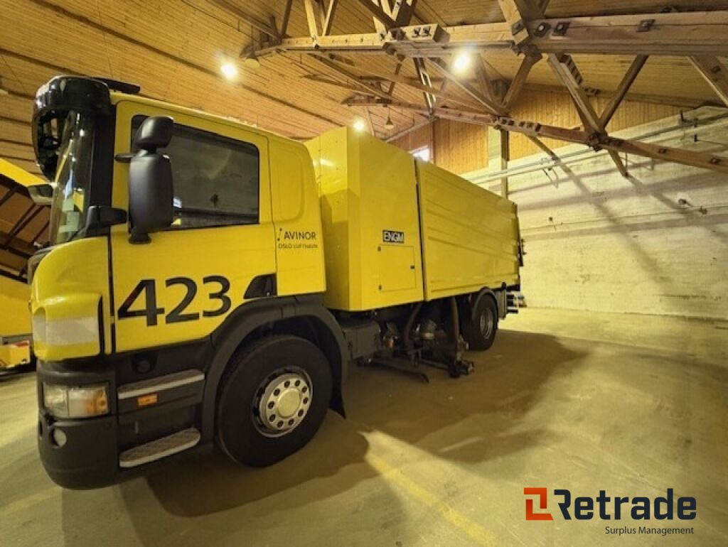 Glykol suger - Scania P310 med Bucher STKF 9500 på bygg! - Auto na odvoz odpadu: obrázok 3 Glykol suger - Scania P310 med Bucher STKF 9500 på bygg! - Auto na odvoz odpadu: obrázok 3