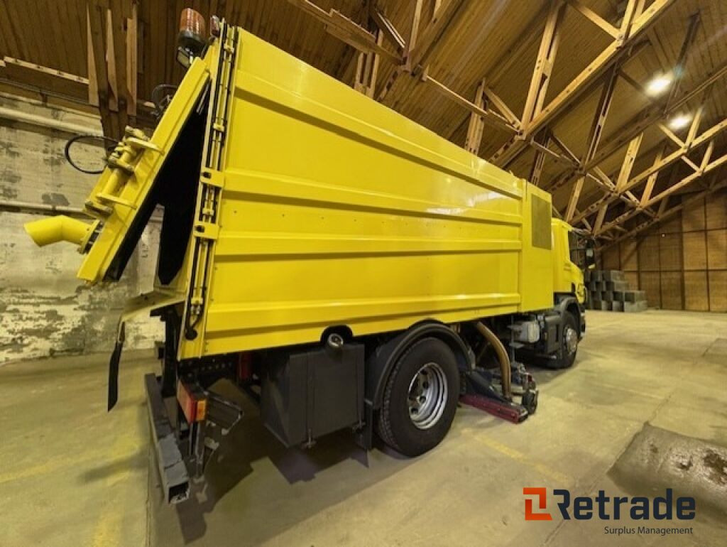 Glykol suger - Scania P310 med Bucher STKF 9500 på bygg! - Auto na odvoz odpadu: obrázok 5 Glykol suger - Scania P310 med Bucher STKF 9500 på bygg! - Auto na odvoz odpadu: obrázok 5