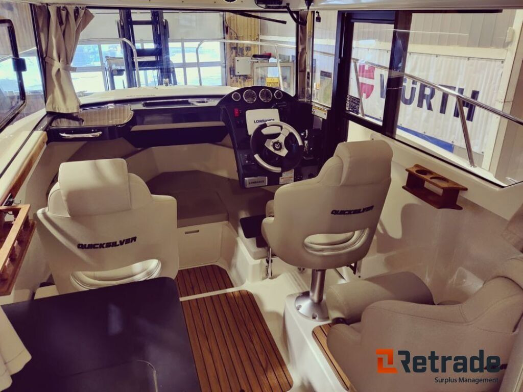 QUICKSILVER 755 PILOTHOUSE 2014 MOD MED MERCURY 400R 2018 MOD 200 timer.! - Iné stroje: obrázok 5 QUICKSILVER 755 PILOTHOUSE 2014 MOD MED MERCURY 400R 2018 MOD 200 timer.! - Iné stroje: obrázok 5