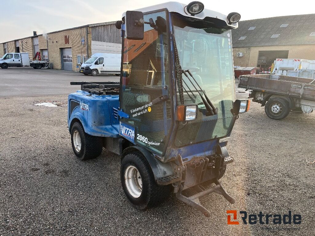 Redskabsbærer VITRA 2060 - Komunálne/ Špeciálne stroje: obrázok 2 Redskabsbærer VITRA 2060 - Komunálne/ Špeciálne stroje: obrázok 2