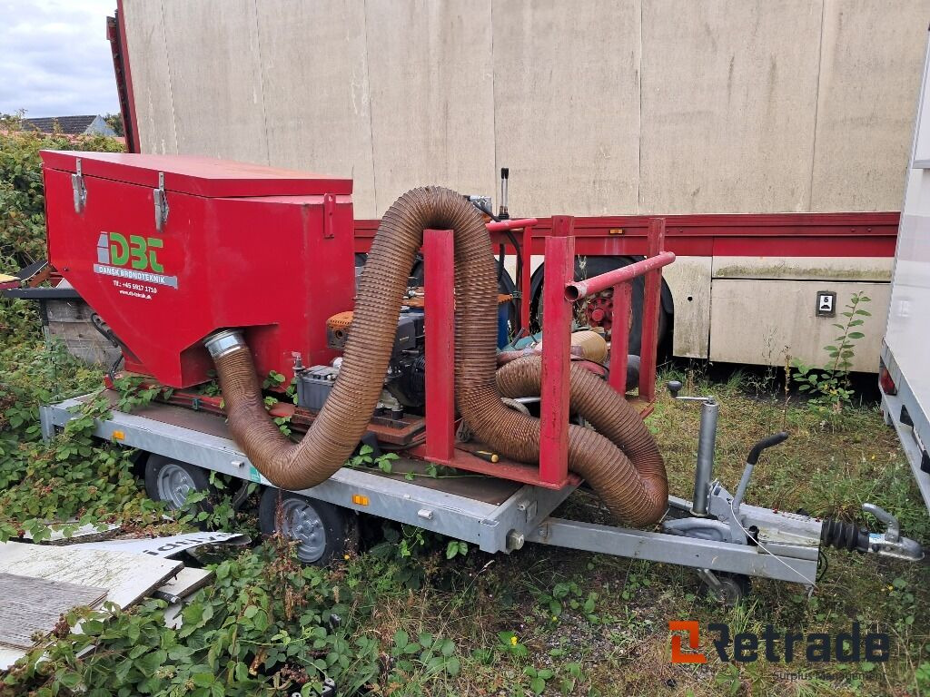 Løvsuger på trailer - Záhradná technika: obrázok 1 Løvsuger på trailer - Záhradná technika: obrázok 1