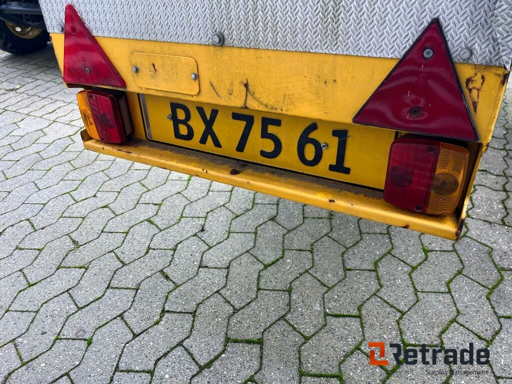 Stavebné stroje Lift OMME 1050 E ZB1 10,50 Meters Trailerlift: obrázok 15 Stavebné stroje Lift OMME 1050 E ZB1 10,50 Meters Trailerlift: obrázok 15