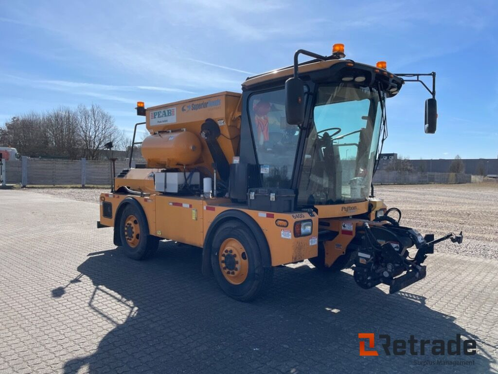 SuperiorRoads Python 5000+ Pothole Patcher - Stavebné stroje: obrázok 3 SuperiorRoads Python 5000+ Pothole Patcher - Stavebné stroje: obrázok 3