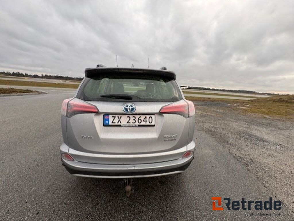 Toyota RAV4 - Automobil: obrázok 4 Toyota RAV4 - Automobil: obrázok 4