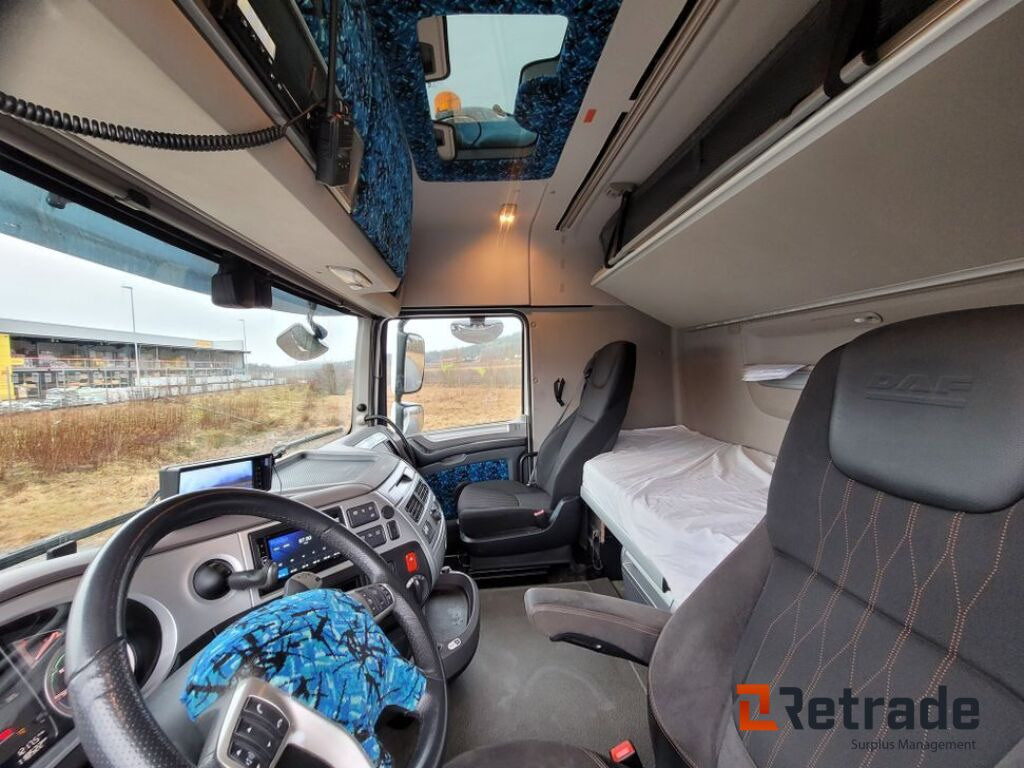 Tridem lastväxlare med flak Daf XF530 FAW Euro 6, låga mil -2022 - Sklápač: obrázok 5 Tridem lastväxlare med flak Daf XF530 FAW Euro 6, låga mil -2022 - Sklápač: obrázok 5