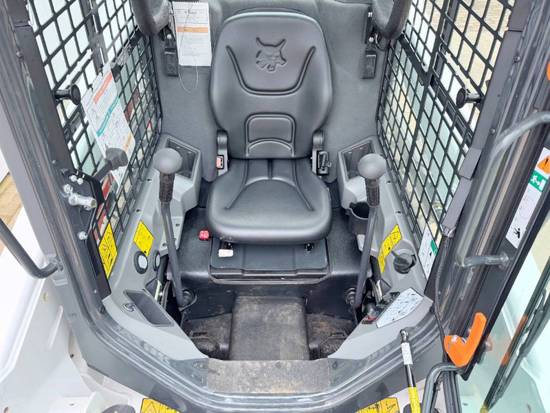 Šmykom riadený nakladač Bobcat S510 - New / Unused / Closed Cabine / AC: obrázok 7