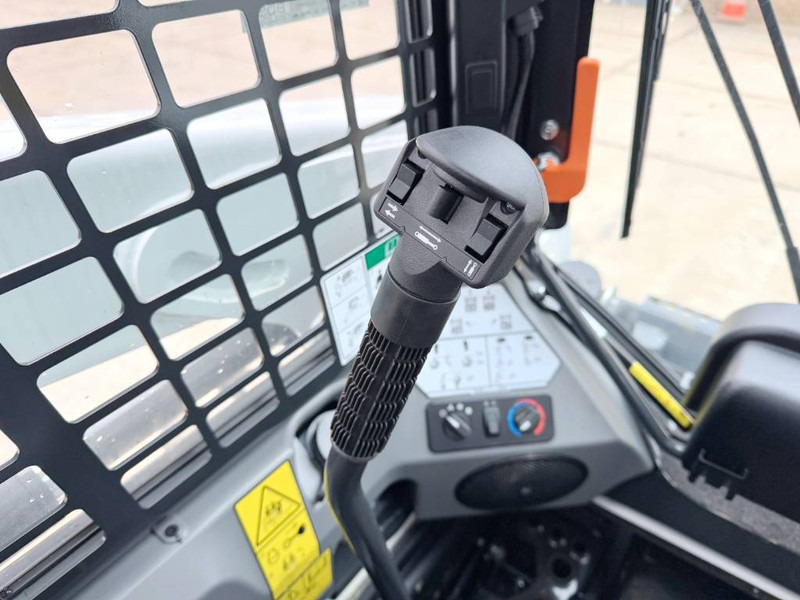 Šmykom riadený nakladač Bobcat S510 - New / Unused / Closed Cabine / AC: obrázok 8