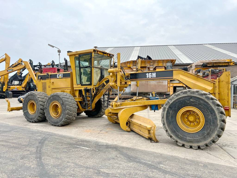 Cat 16H + RIPPER - Zrovnávač: obrázok 5 Cat 16H + RIPPER - Zrovnávač: obrázok 5