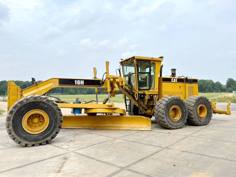 Cat 16H + RIPPER - Zrovnávač: obrázok 1 Cat 16H + RIPPER - Zrovnávač: obrázok 1