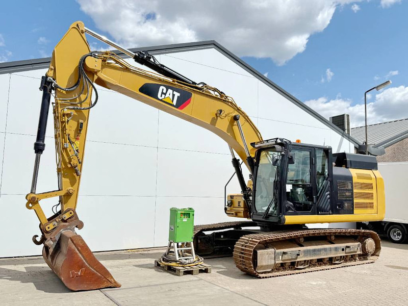 Cat 323FL Z-Line Full Electric - 300kWh Capacity - Pásové rýpadlo: obrázok 2 Cat 323FL Z-Line Full Electric - 300kWh Capacity - Pásové rýpadlo: obrázok 2