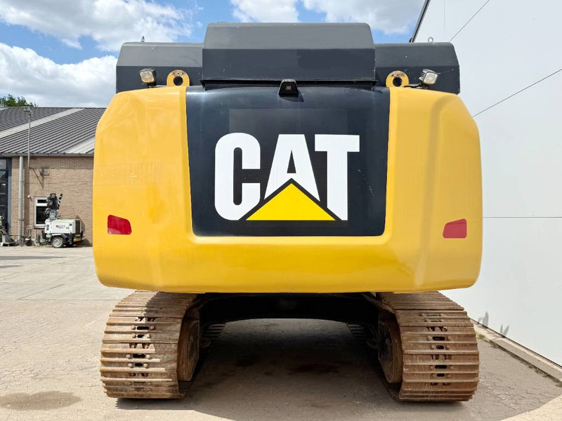 Cat 323FL Z-Line Full Electric - 300kWh Capacity - Pásové rýpadlo: obrázok 4 Cat 323FL Z-Line Full Electric - 300kWh Capacity - Pásové rýpadlo: obrázok 4
