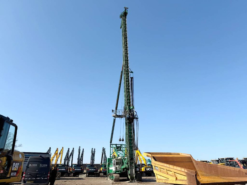 Hitachi KH150GLS-2 - 30.3m Drill / Powerpack / Hydr Tracks - Baranidlo: obrázok 3 Hitachi KH150GLS-2 - 30.3m Drill / Powerpack / Hydr Tracks - Baranidlo: obrázok 3