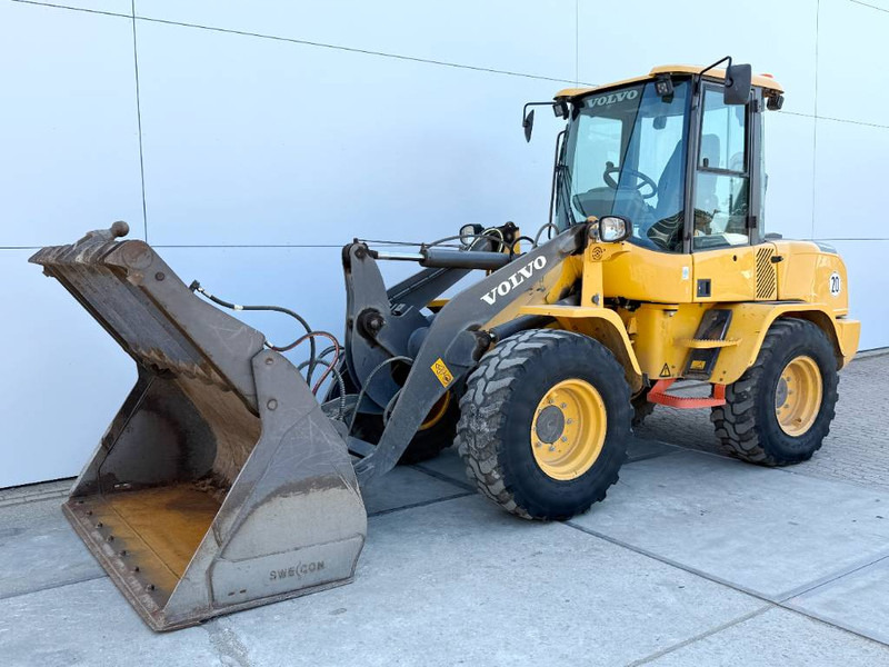 Volvo L30G - German Machine / 3rd Function - Kolesový nakladač: obrázok 2 Volvo L30G - German Machine / 3rd Function - Kolesový nakladač: obrázok 2