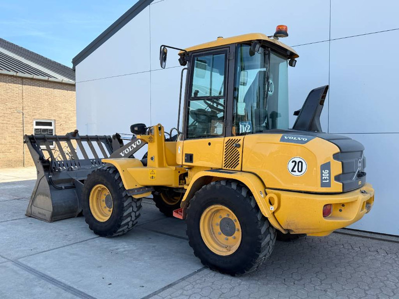 Volvo L30G - German Machine / 3rd Function - Kolesový nakladač: obrázok 3 Volvo L30G - German Machine / 3rd Function - Kolesový nakladač: obrázok 3