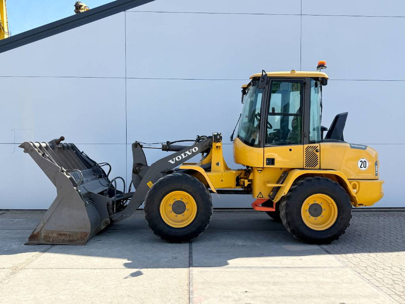 Volvo L30G - German Machine / 3rd Function - Kolesový nakladač: obrázok 1 Volvo L30G - German Machine / 3rd Function - Kolesový nakladač: obrázok 1