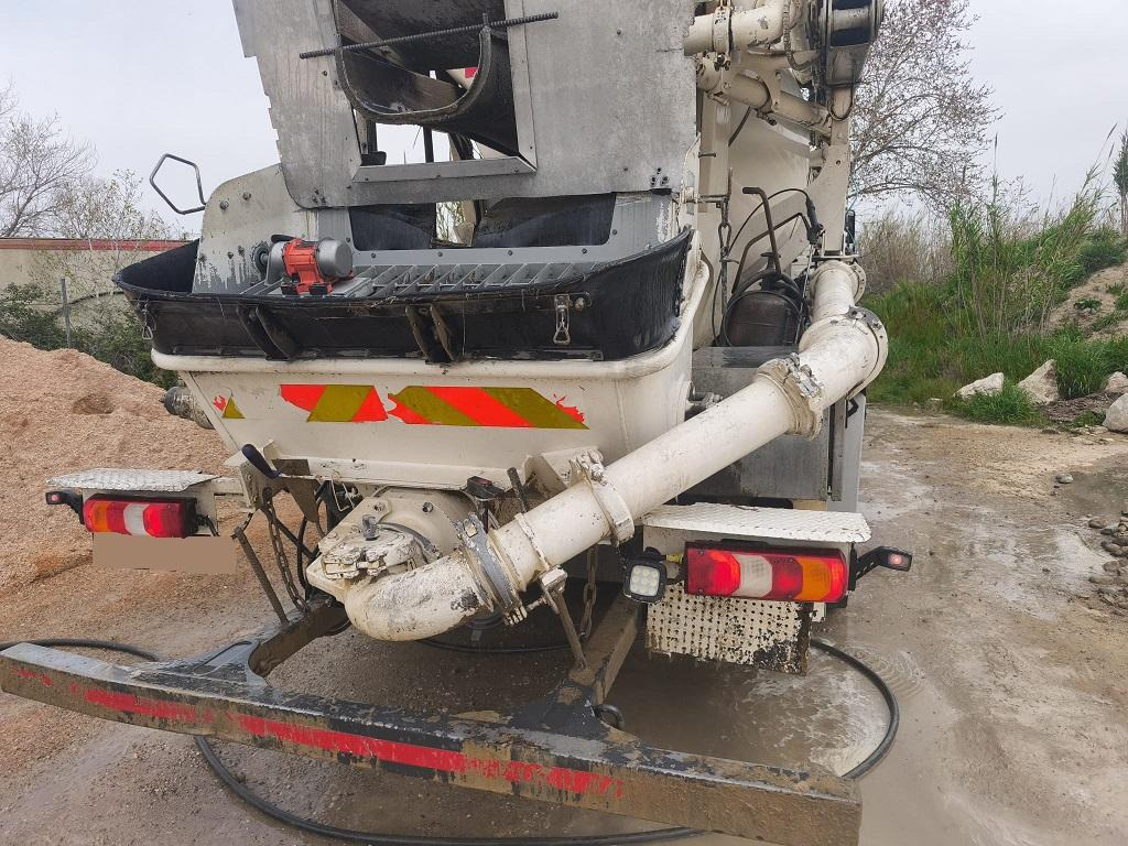 Mercedes Actros 3243 - Domiešavač s pumpou: obrázok 5 Mercedes Actros 3243 - Domiešavač s pumpou: obrázok 5
