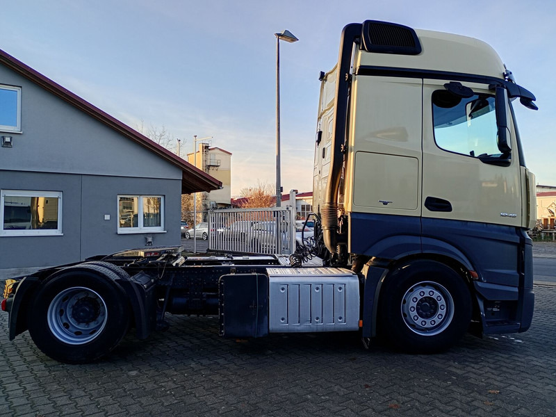 Mercedes-Benz Actros 1845 - Ťahač: obrázok 4 Mercedes-Benz Actros 1845 - Ťahač: obrázok 4