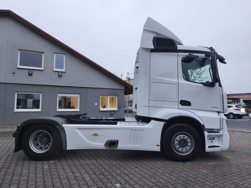 Mercedes-Benz Actros 1845 Sattelzugmaschine Euro 6 4x2 - Ťahač: obrázok 4 Mercedes-Benz Actros 1845 Sattelzugmaschine Euro 6 4x2 - Ťahač: obrázok 4