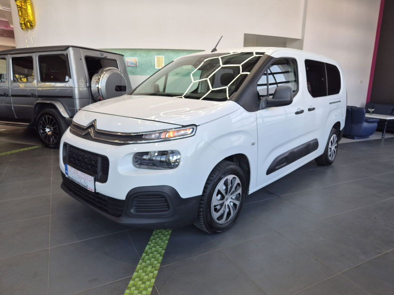 Citroën Berlingo 1.2 / 1 Owner / Serviced - Furgon: obrázok 2 Citroën Berlingo 1.2 / 1 Owner / Serviced - Furgon: obrázok 2