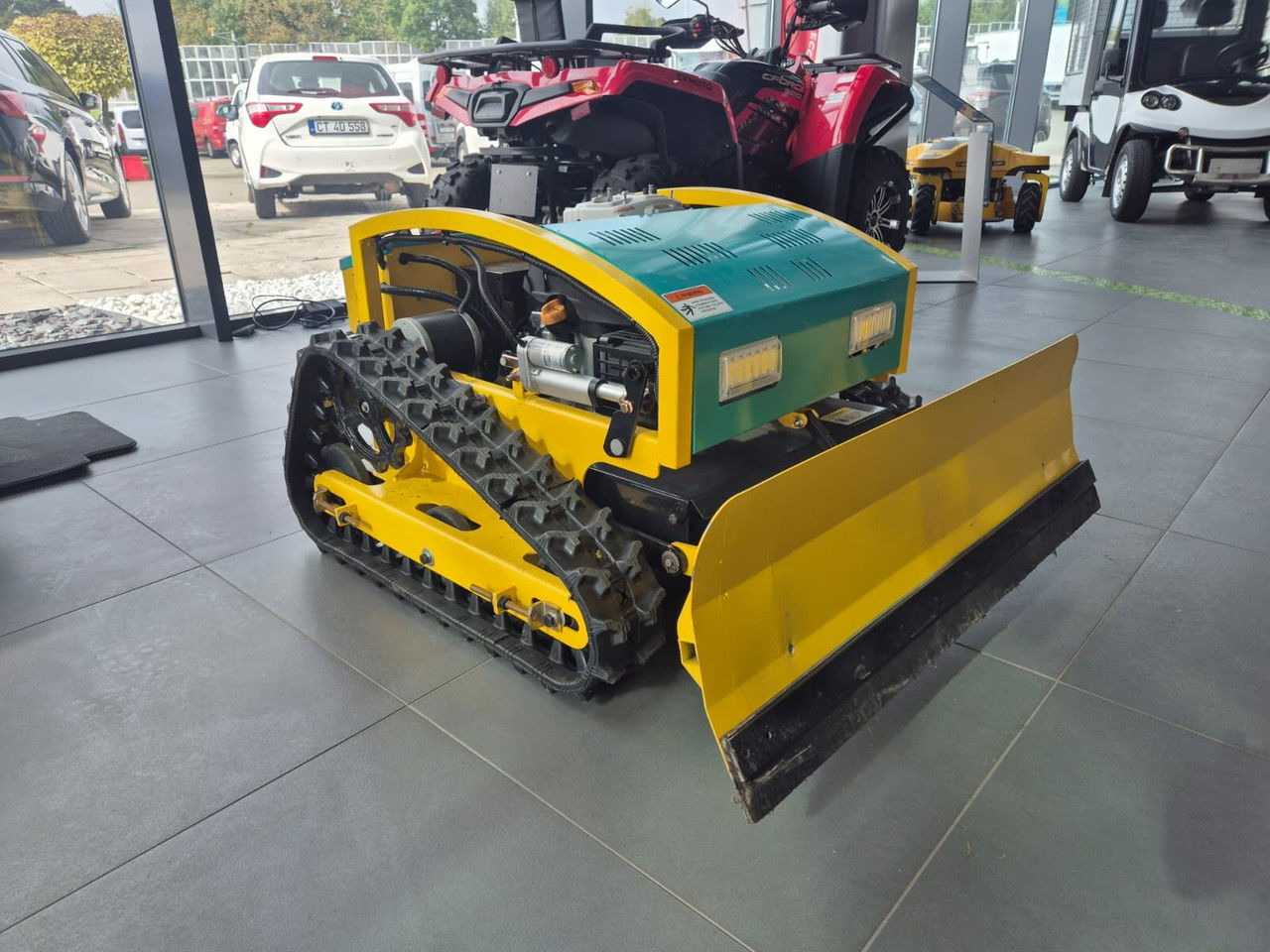 Diversen MP-M500PRO / Brand NEW / Remote Controller Mower / Snow Plow - Záhradná technika: obrázok 5 Diversen MP-M500PRO / Brand NEW / Remote Controller Mower / Snow Plow - Záhradná technika: obrázok 5