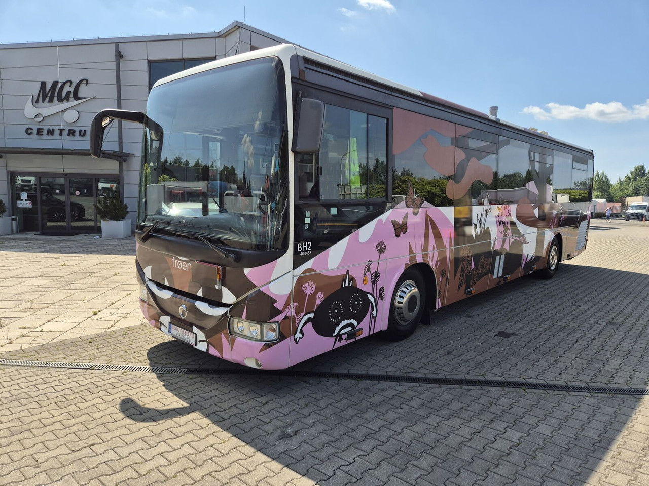 Irisbus 330 KM / Automat / 24 + 1 Seats / Like Camper / SO LAR Panels - Prímestský autobus: obrázok 1 Irisbus 330 KM / Automat / 24 + 1 Seats / Like Camper / SO LAR Panels - Prímestský autobus: obrázok 1