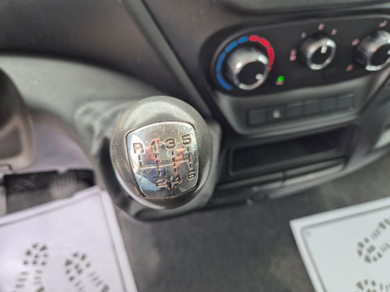 Leasing  Iveco Daily 35 35S15 / Doka / 1 Owner / LOW KM / 7 Seats Iveco Daily 35 35S15 / Doka / 1 Owner / LOW KM / 7 Seats: obrázok 21