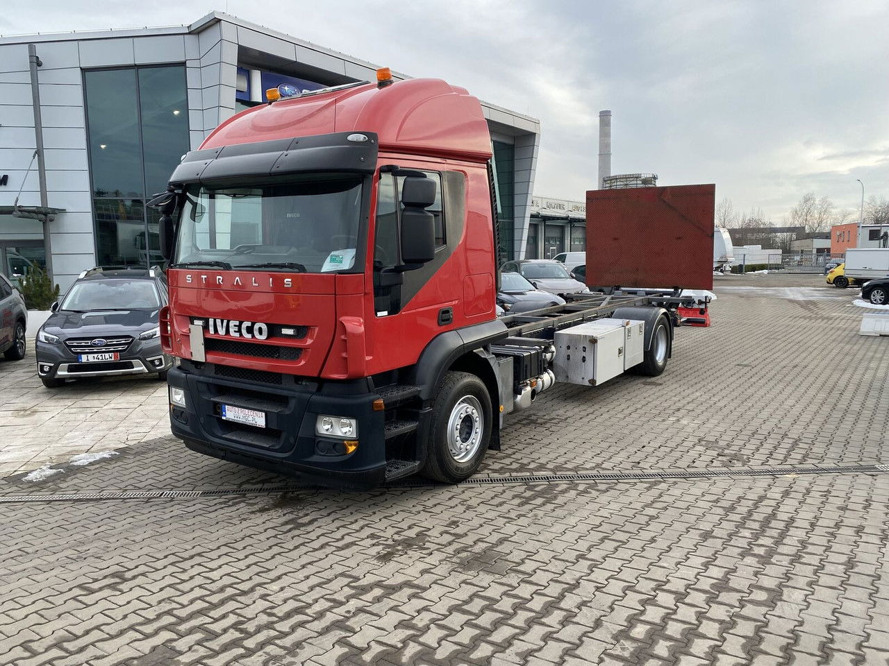 Iveco Stralis 360 AT 190 / Euro 5 / NEW Service / Long Frame - Podvozek s kabinou: obrázok 2 Iveco Stralis 360 AT 190 / Euro 5 / NEW Service / Long Frame - Podvozek s kabinou: obrázok 2