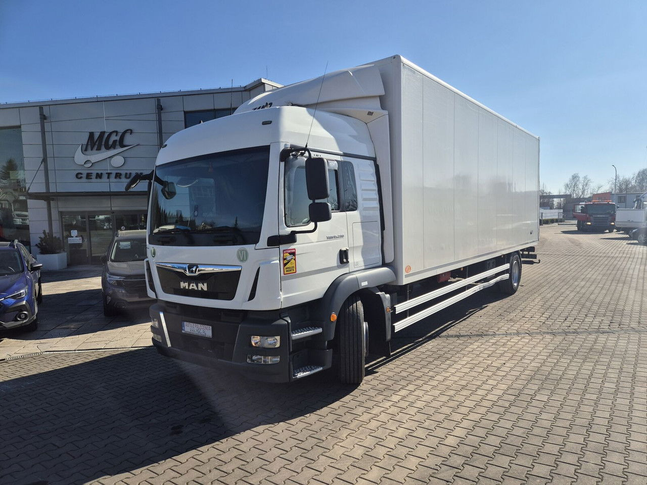MAN TGM 15.290 High Container / Serviced / 1 Owner - Skříňový nákladní auto: obrázok 1 MAN TGM 15.290 High Container / Serviced / 1 Owner - Skříňový nákladní auto: obrázok 1