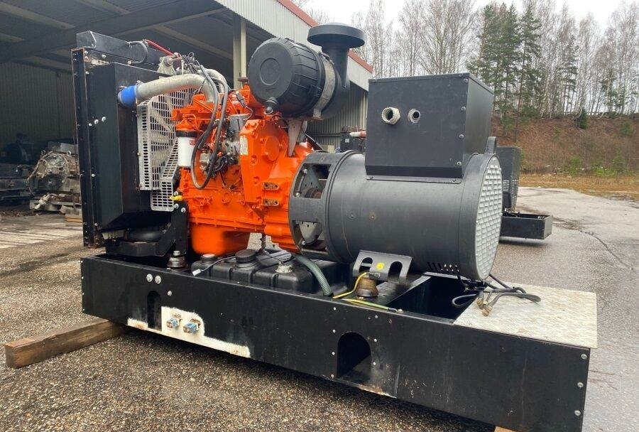 Mecc Alte ECP34 2S4 - Iveco Engine,126kVA,New oils - Motor pre Stavebné stroje: obrázok 1 Mecc Alte ECP34 2S4 - Iveco Engine,126kVA,New oils - Motor pre Stavebné stroje: obrázok 1