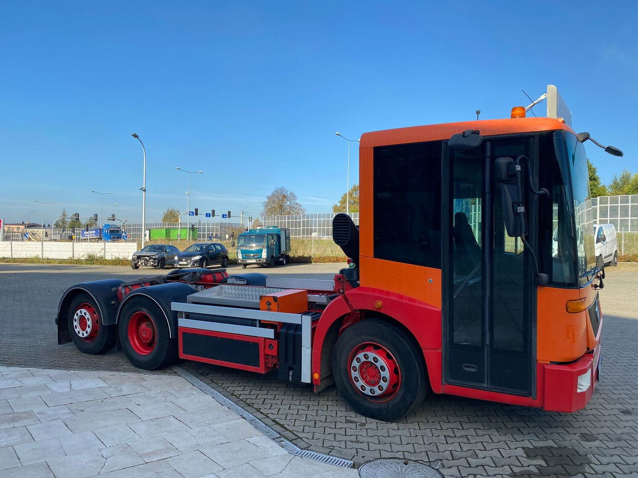 Mercedes-Benz Econic 2628 Eqonic 2628 - 1 Owner / LOW KM / Works Great - Podvozek s kabinou: obrázok 4 Mercedes-Benz Econic 2628 Eqonic 2628 - 1 Owner / LOW KM / Works Great - Podvozek s kabinou: obrázok 4