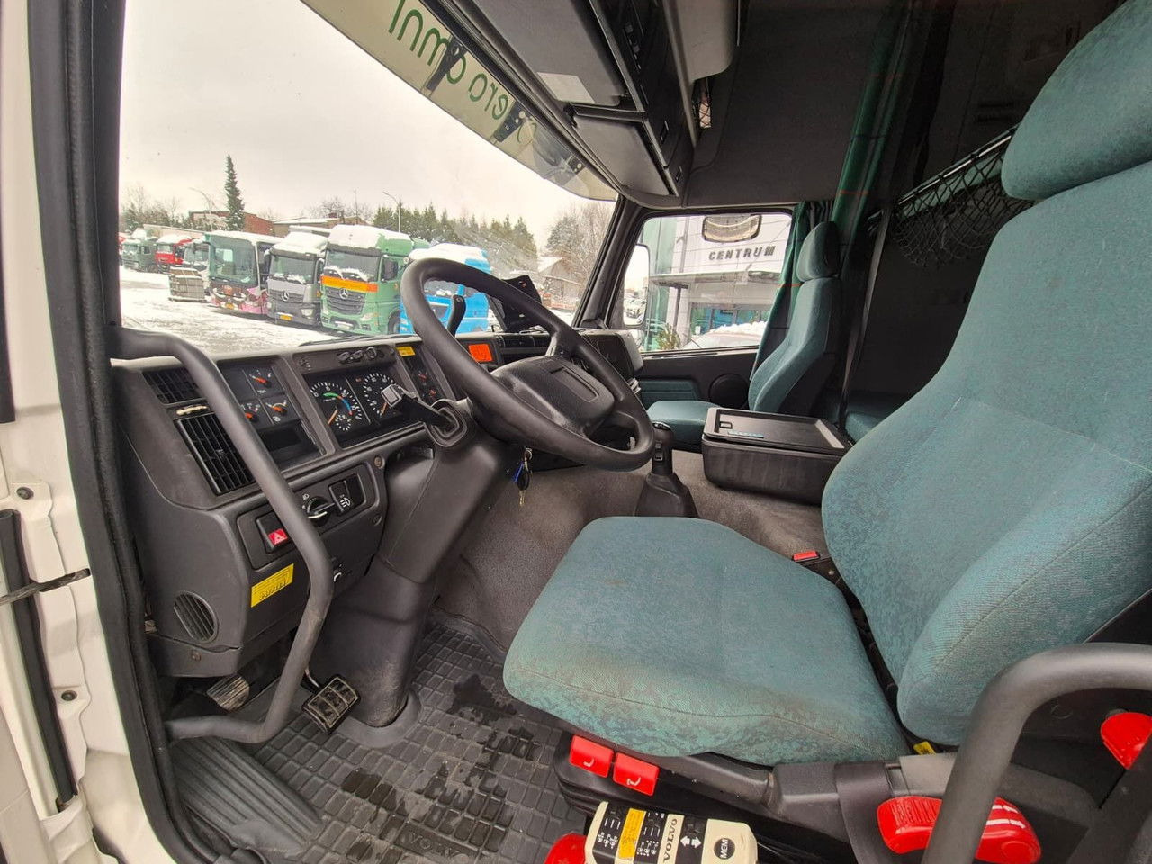 Leasing VOLVO FM 7 5 Horses / 3 People Live Cabin / 1 Owner / Serviced VOLVO FM 7 5 Horses / 3 People Live Cabin / 1 Owner / Serviced: obrázok 28