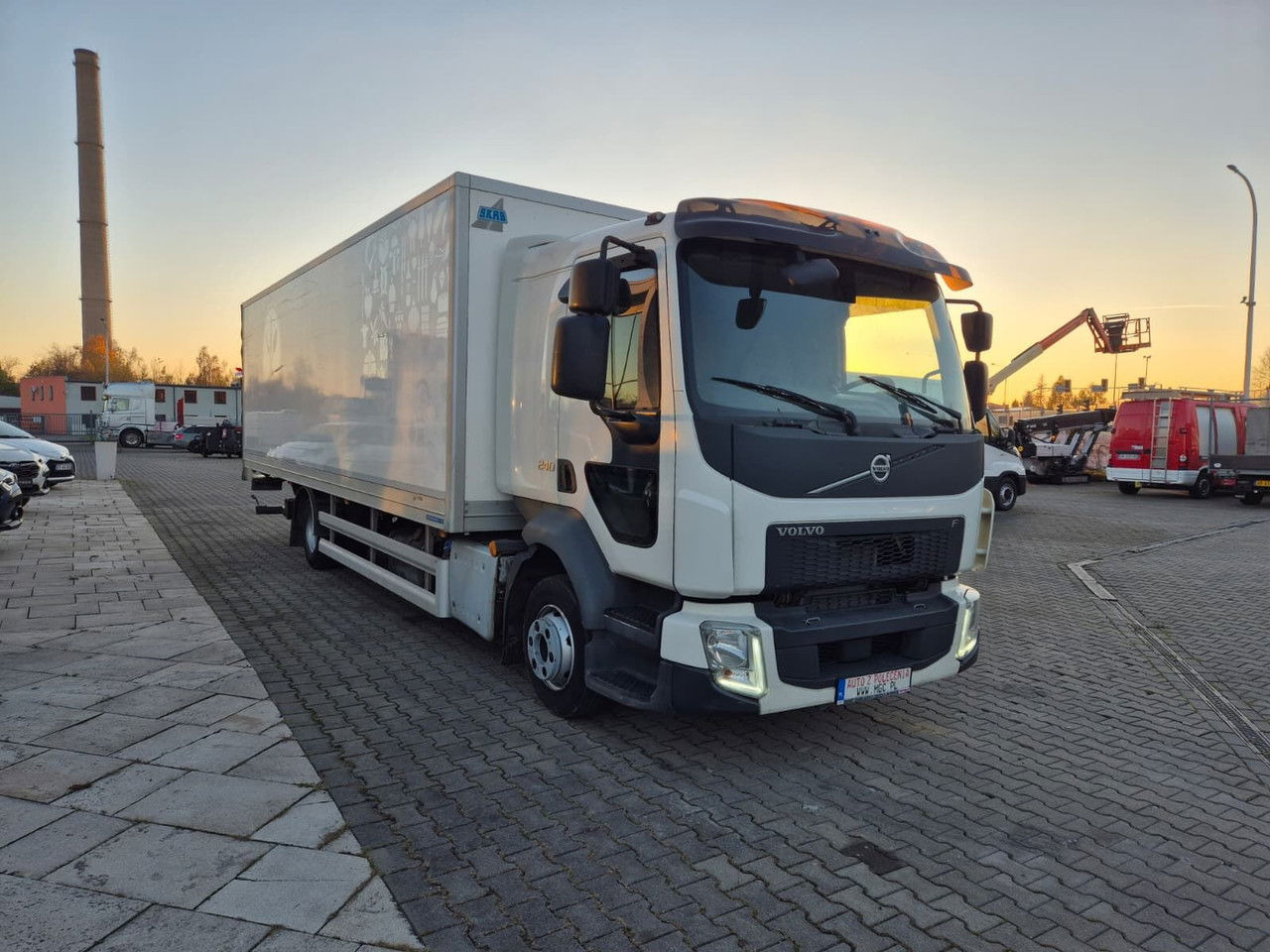 Volvo FL 240 - Chladirenské nákladné vozidlo: obrázok 4 Volvo FL 240 - Chladirenské nákladné vozidlo: obrázok 4