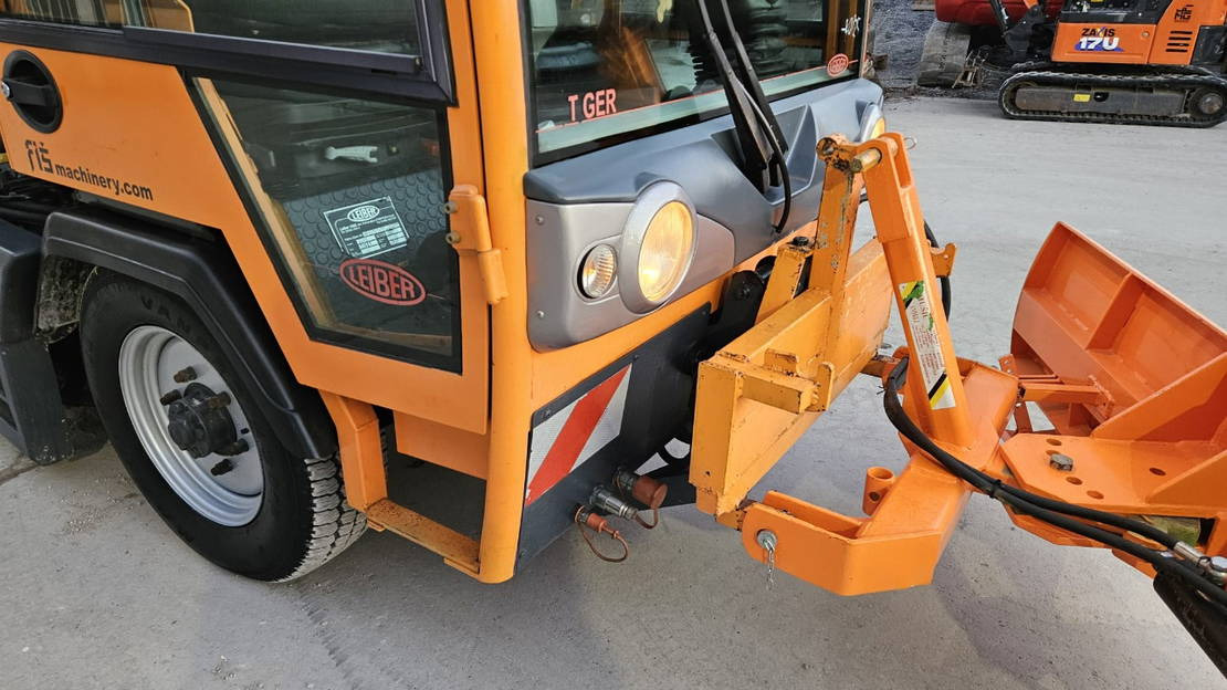 Diversen Tiger 4x4 tipper + snow plate - Sklápač: obrázok 4 Diversen Tiger 4x4 tipper + snow plate - Sklápač: obrázok 4