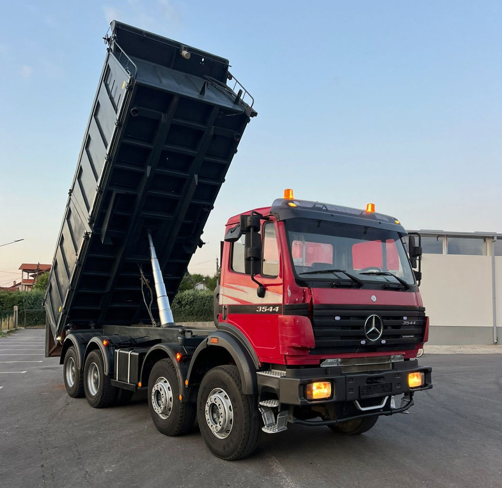 Mercedes-Benz SK 3544 8X4 K tipper - AC - retarder - Iné stroje: obrázok 5 Mercedes-Benz SK 3544 8X4 K tipper - AC - retarder - Iné stroje: obrázok 5
