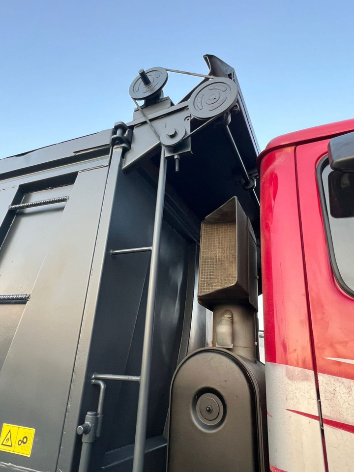 Mercedes-Benz SK 3544 8X4 K tipper - AC - retarder - Iné stroje: obrázok 4 Mercedes-Benz SK 3544 8X4 K tipper - AC - retarder - Iné stroje: obrázok 4