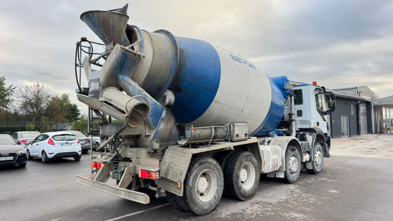 Iveco Trakker AD340TB45 8x4 mixer 10m3 - Domiešavač: obrázok 5 Iveco Trakker AD340TB45 8x4 mixer 10m3 - Domiešavač: obrázok 5