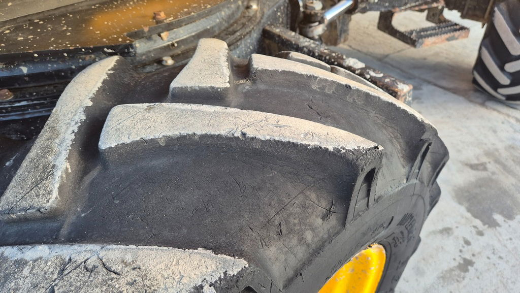 JCB 6TST - 2016 Year - 1585 Working Hours - Mini damper: obrázok 4 JCB 6TST - 2016 Year - 1585 Working Hours - Mini damper: obrázok 4