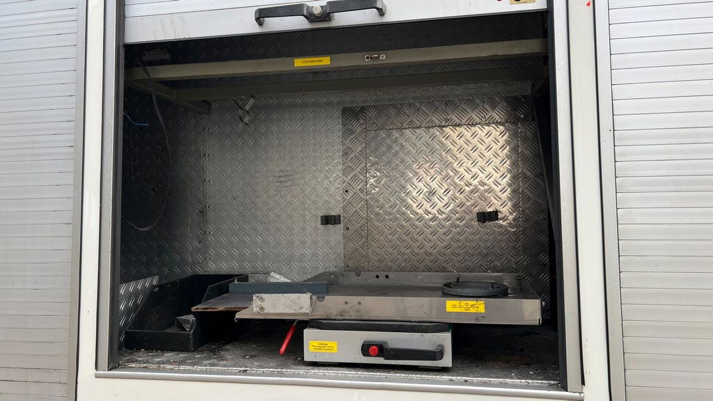 Hasičské vozidlo Mercedes-Benz 1622 4x2 43.000km winch: obrázok 11