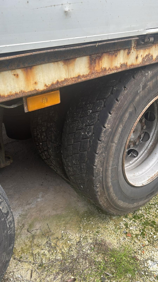 Mercedes-Benz Actros 2536 L 6x2 stake body - lifting axle - Valníkový/ Plošinový nákladný automobil: obrázok 4 Mercedes-Benz Actros 2536 L 6x2 stake body - lifting axle - Valníkový/ Plošinový nákladný automobil: obrázok 4