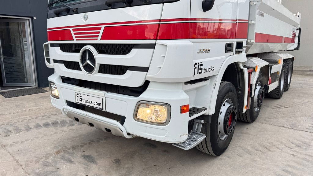 Mercedes-Benz Actros 3246 8X4 mulda tipper - retarder - hydr. back door - Sklápač: obrázok 3 Mercedes-Benz Actros 3246 8X4 mulda tipper - retarder - hydr. back door - Sklápač: obrázok 3